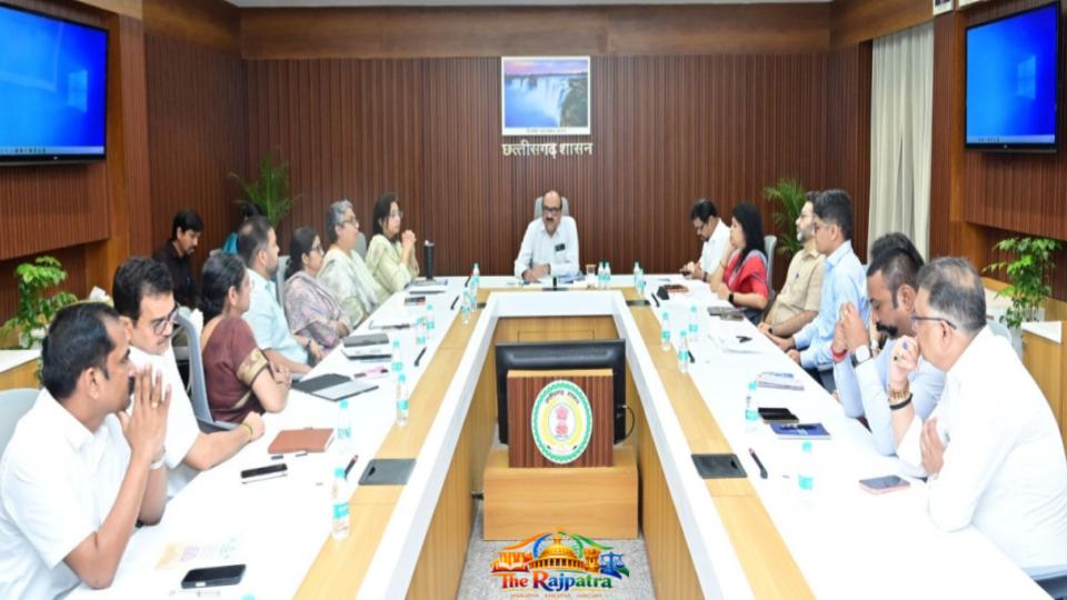 मुख्य सचिव विकासशील ने की सभी विभागों की समीक्षा बैठक, प्राथमिकता वाले कार्यों में तेजी लाने के निर्देश