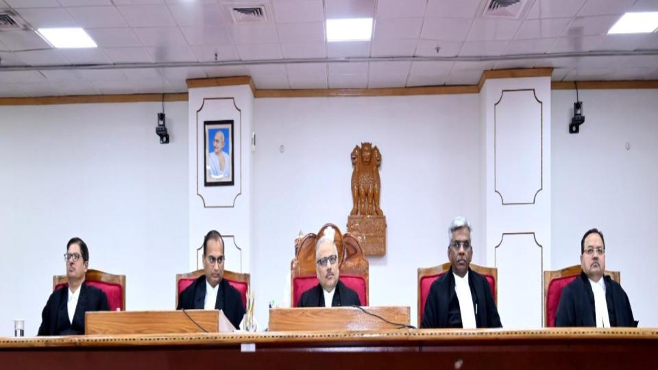 छत्तीसगढ़ हाईकोर्ट ने मुख्य न्यायाधीश जस्टिस रमेश सिन्हा को दी विदाई, कार्यकाल में 50 हजार से अधिक मामलों का निराकरण