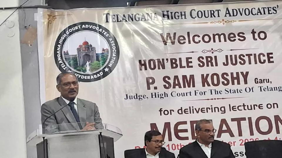 तेलंगाना हाईकोर्ट के न्यायाधीशों ने वकीलों से मध्यस्थता को बढ़ावा देने का किया आह्वान